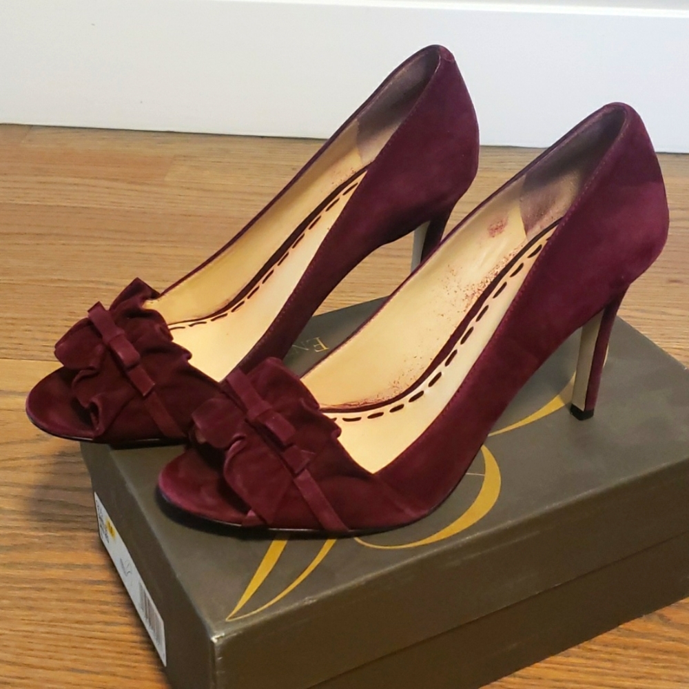 Enzo Angiolini Eamielee Dark Red Suede Open Toe Ruffle Heel size 9.5